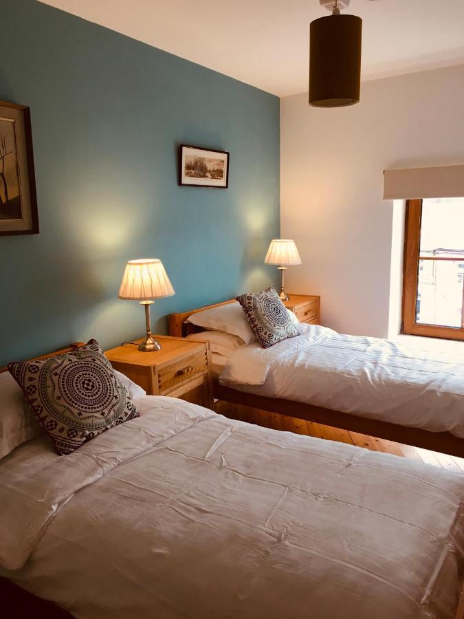 Apartment 8, Clifden Bay Apartments Buitenkant foto